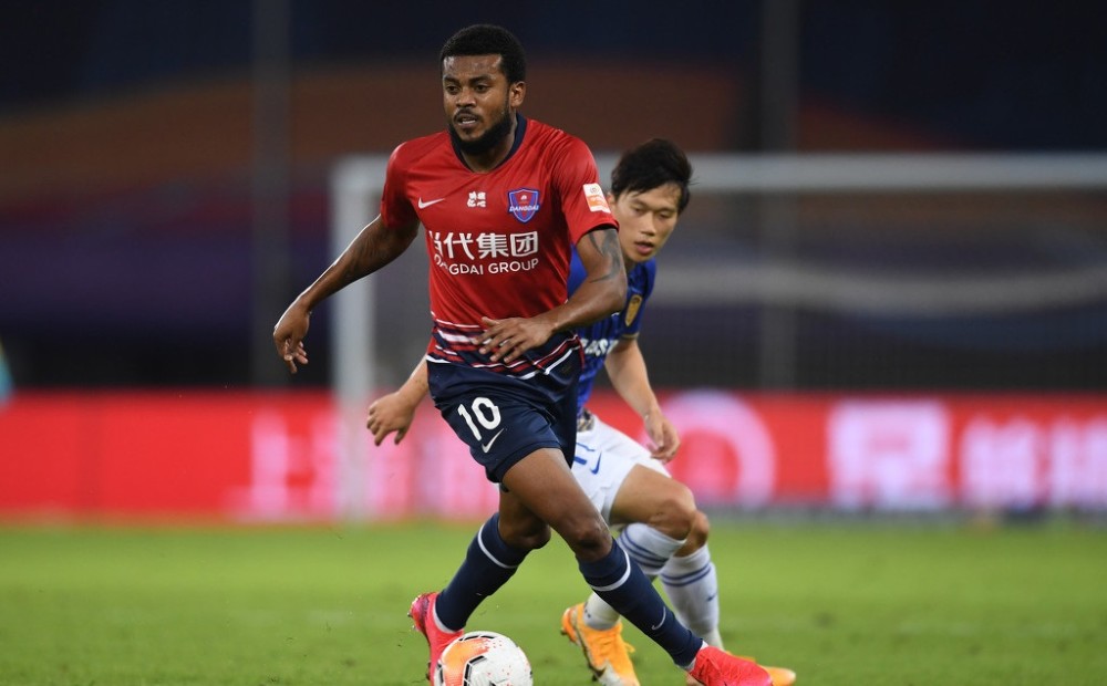 包含奥斯梅恩赛点兑现，AC米兰淘汰皇家马德里晋级四强，主帅激动落泪的词条